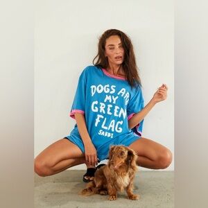 NWT Sabbi The Very Oversized “Dogs Are My Green Flag” Blue and Pink Graphic Tee